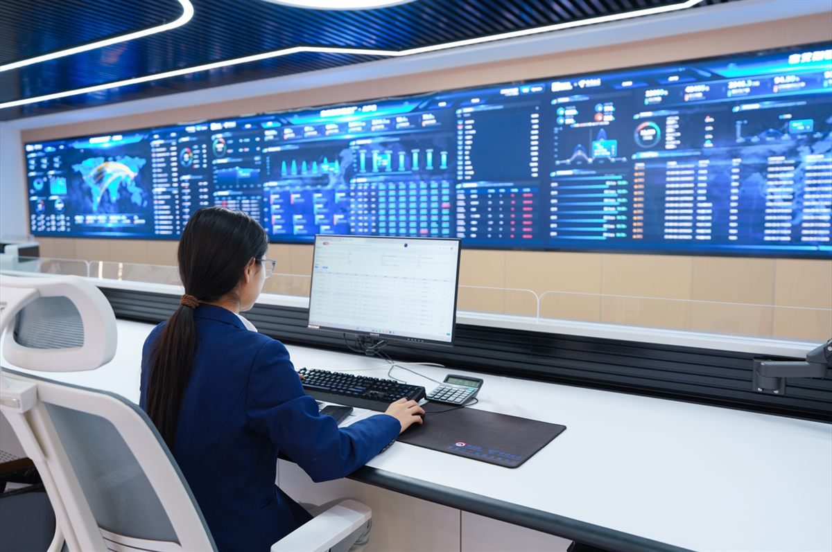 Z&R·Z&S Smart Factory Data Operations Center